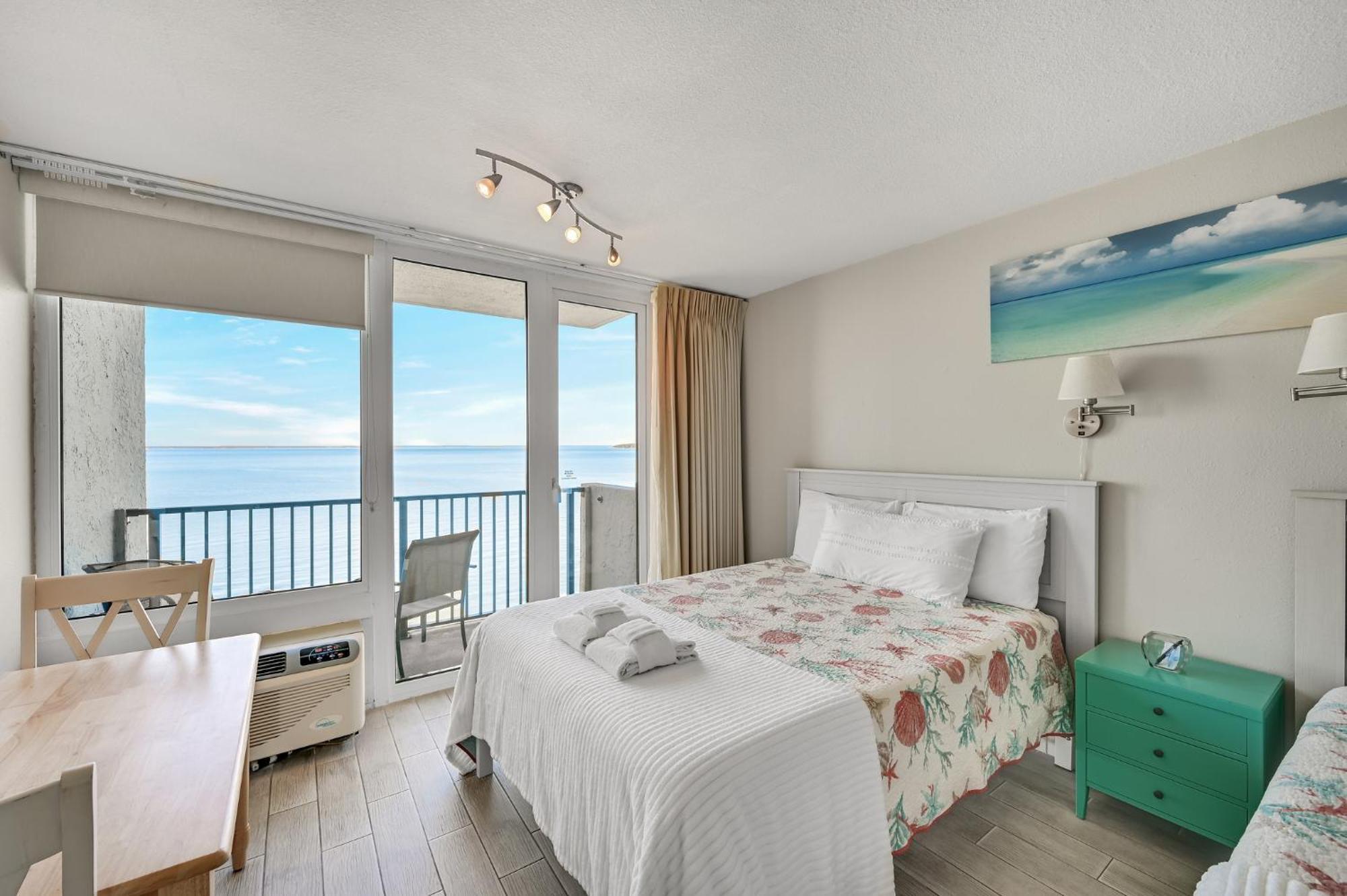 Sandestin Resorts, Bayside, 3rd Floor, Bay Front Apartment Destin