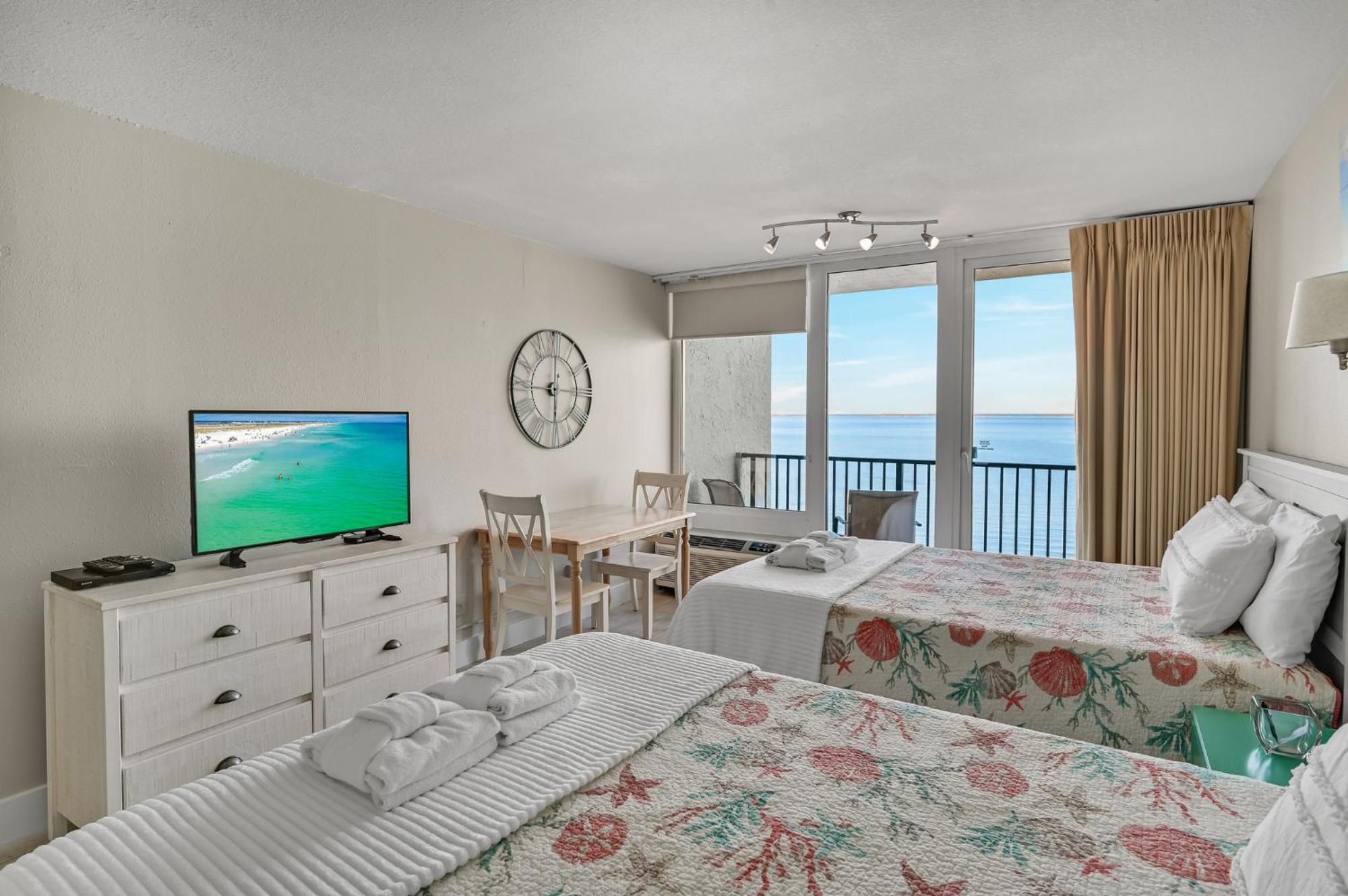 Sandestin Resorts, Bayside, 3rd Floor, Bay Front *