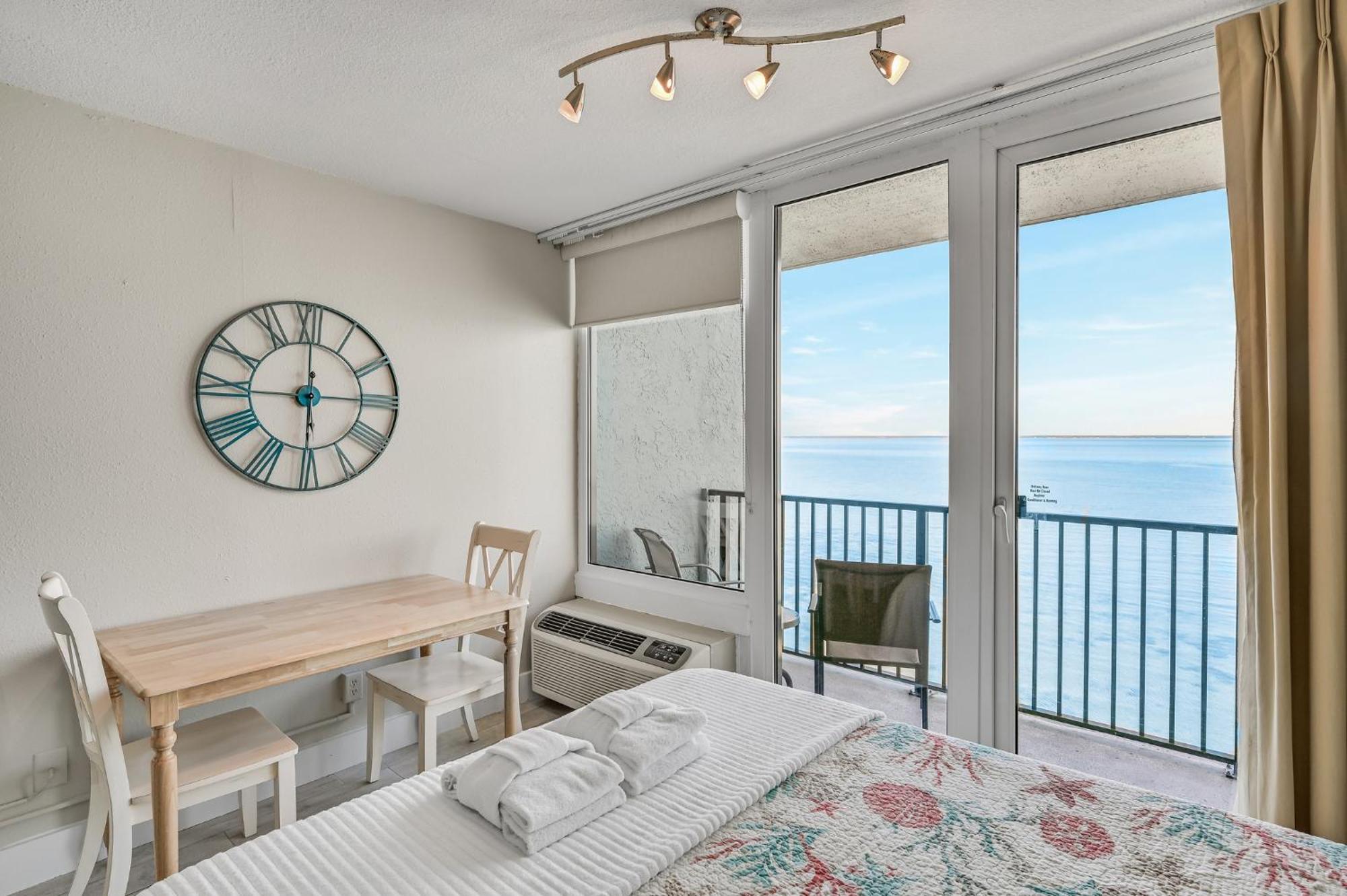 Sandestin Resorts, Bayside, 3rd Floor, Bay Front